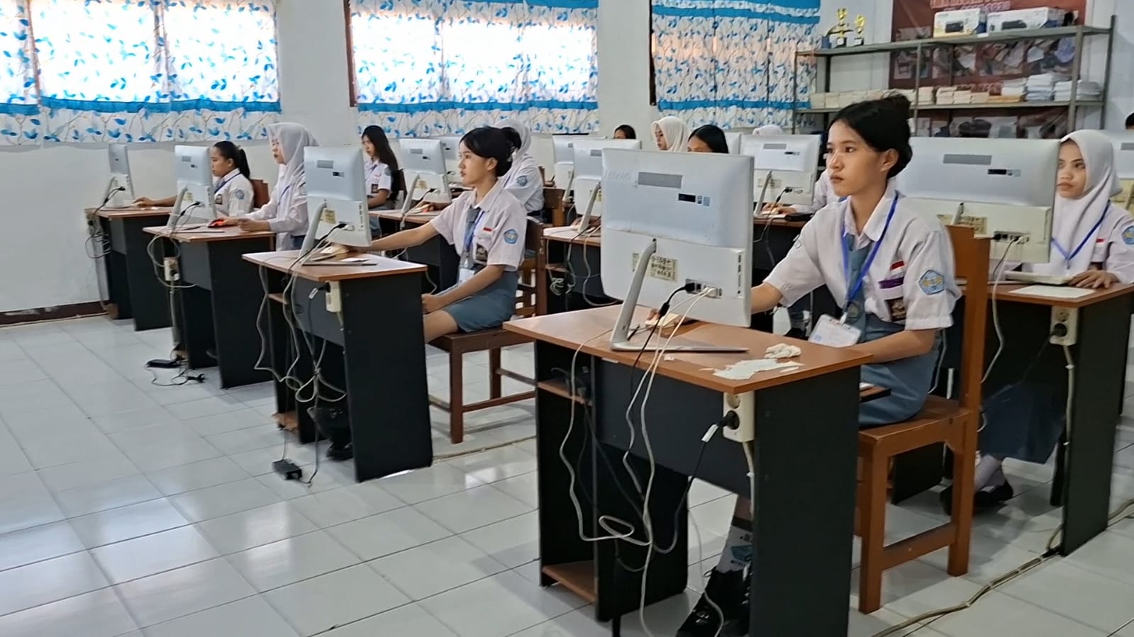 SMK Negeri 1 Bitung Gelar Ujian TKA Tahun 2025 Dalam Dua Gelombang