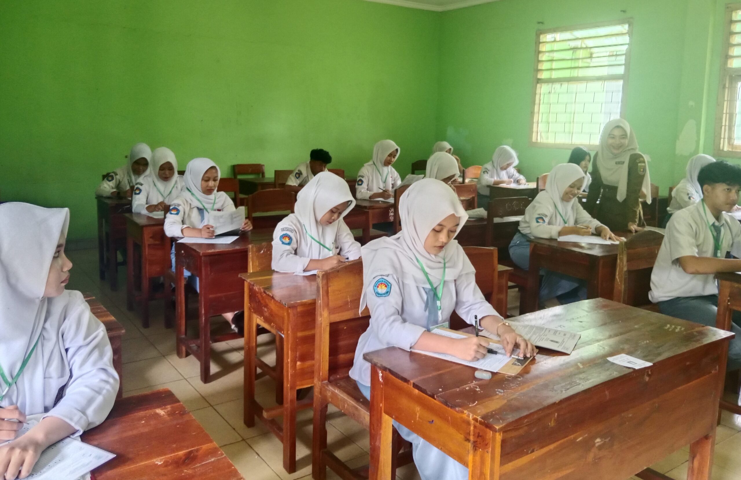 Akhirnya Ternyata Begini: 5 Fakta Kebijakan Bahasa Asing di SD yang Tak Masuk Ujian Sekolah Menengah